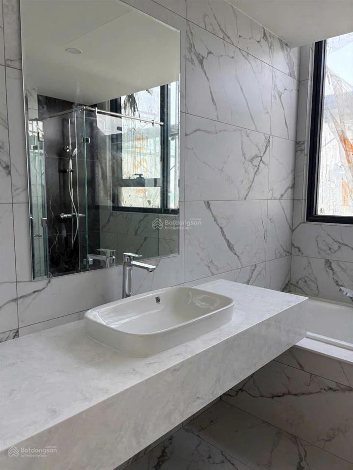 Một trong số ít 1 căn 2pn the grand manhattan quận 1 kèm chỗ đậu xe giá bán 13,5 tỷ