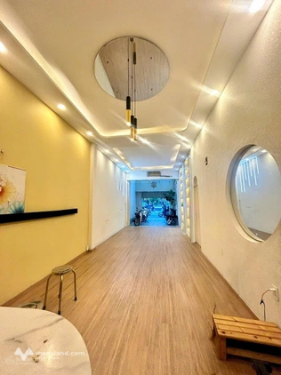 Siêu phẩm nhà mặt tiền - Trương Quốc Dung, P. 10, Phú Nhuận - Trệt 3 lầu, 4,5x21m DTSD 300m2
