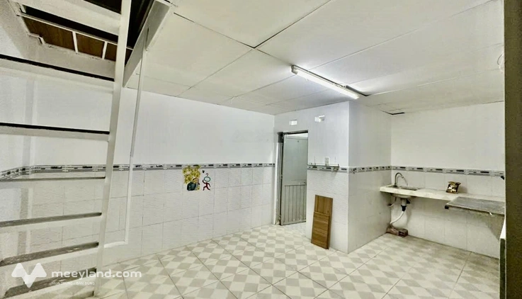 DUPLEX 1 trệt 1 lầu ngay Nguyễn Văn Công