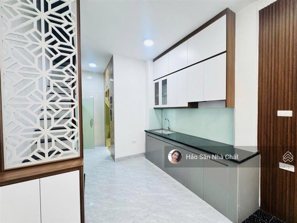 Chính chủ gửi bán nhà 6 tầng thang máy xuân đỉnh giá chỉ 10,5 tỷ