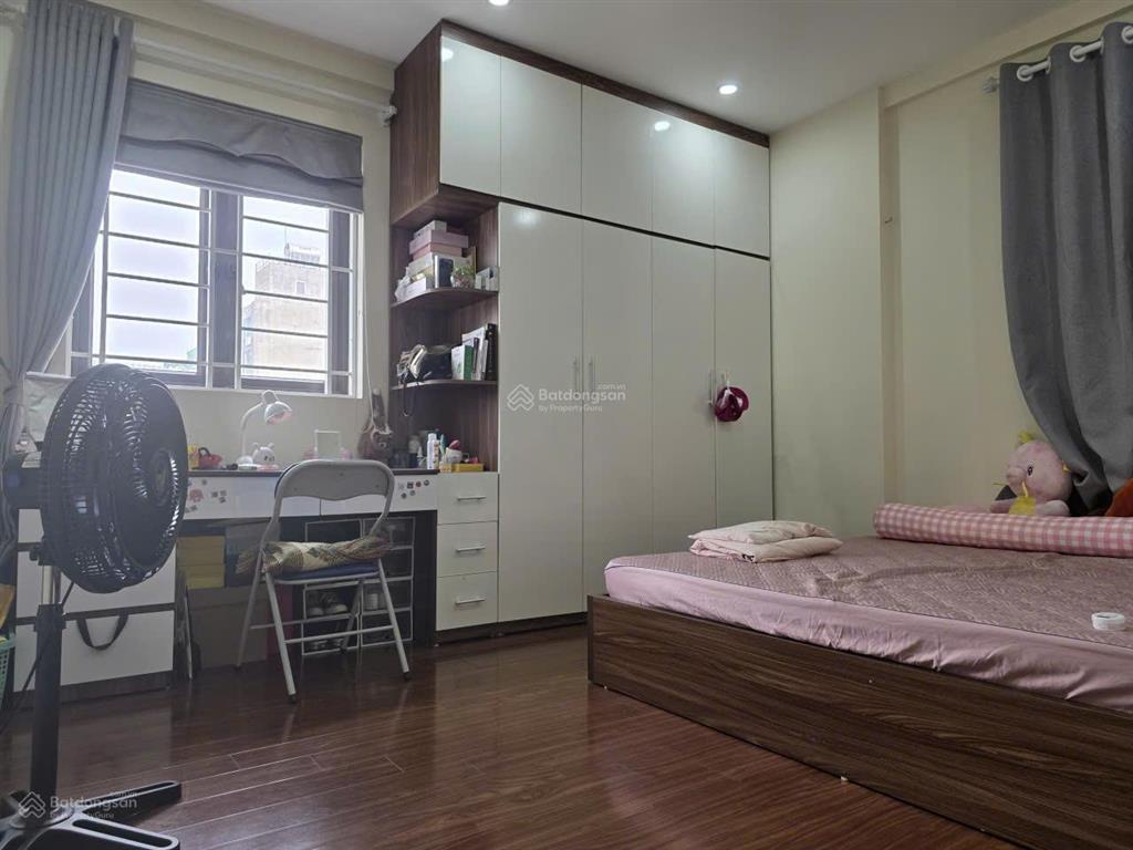 Bán chcc 172 phố trần bình dt 118m2, 3 ngủ, 2 vs, nhà đẹp đủ đồ khách chỉ việc vào