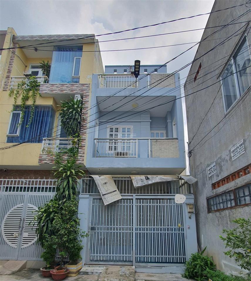 Nhà hẻm xe hơi ngay sát nguyễn duy trinh. di chuyển thuận tiện lên cao tốc.sổ công chứng trong ngày