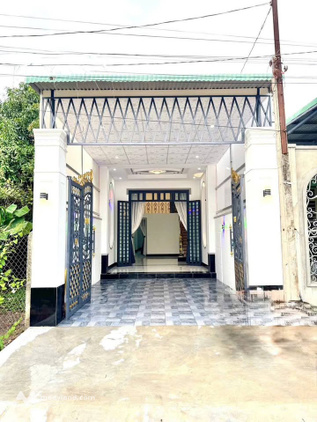 Nhà gác lửng mới tinh tại hẻm 31 Nguyễn Văn Linh, thuộc khu phố Trường Phước, phường Long Hoa, thị xã Hòa Thành