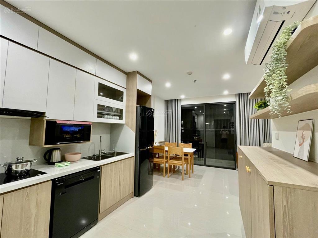 Bán gấp cc 2pn2wc tầng trung, full đồ đẹp 2pn view hồ điều hòa, giá cực tốt 4ty1 0868 984 ***