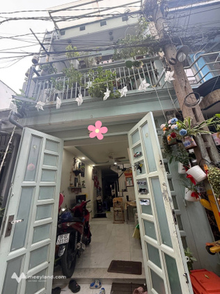 Nhà đẹp ở ngay, gần chợ Phạm Văn Bạch, Tân Bình, vài bước chân ra hẻm xe hơi
