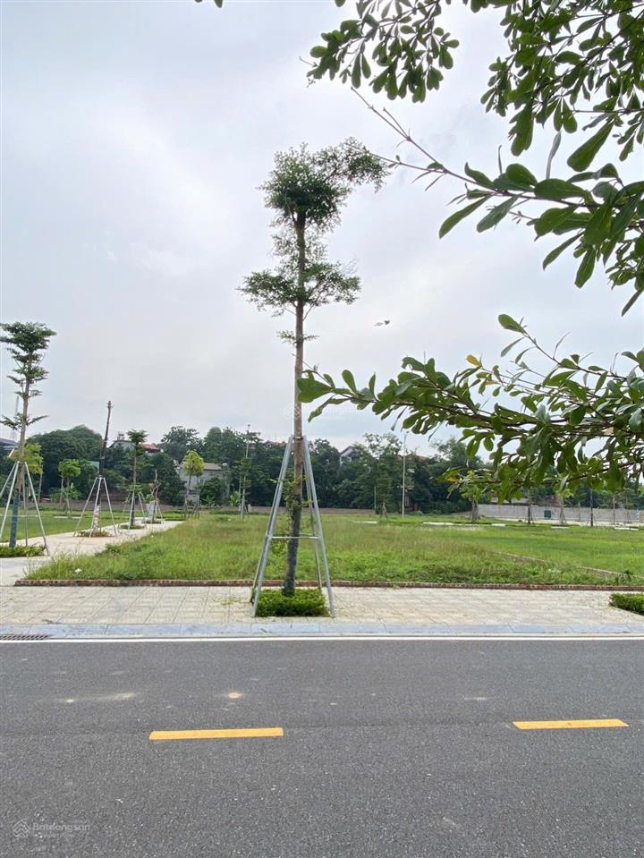 Bán lô biệt thự view kênh khu đô thị việt trì có thể tách ra làm 3 lô. 0768 194 ***