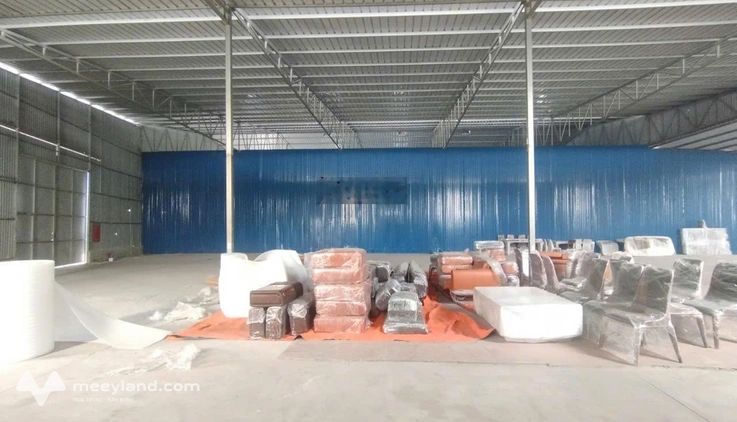 Cho thuê kho xưởng đường Cầu Diễn, BTL, HN. 100m2 cao 9m xe công đỗ. Giá 10 triệu. LH 0963596146