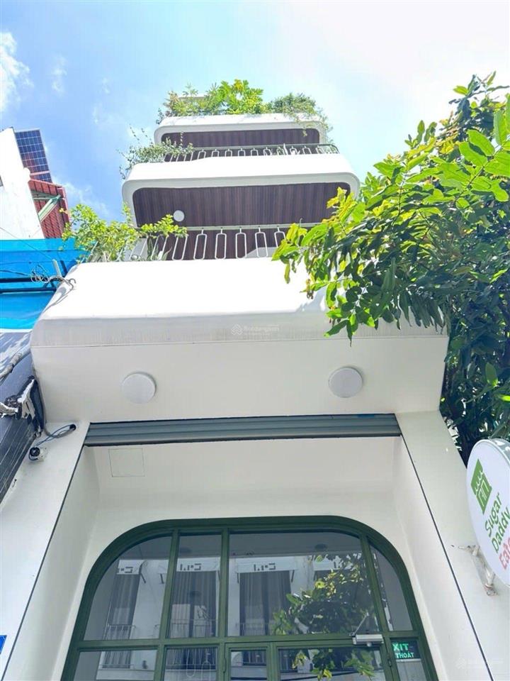 Siêu phẩm 5 tầng ngay trung tâm quận 1. cách 50m ra mặt tiền lớn. nhà có dòng tiền tốt và ổn định.
