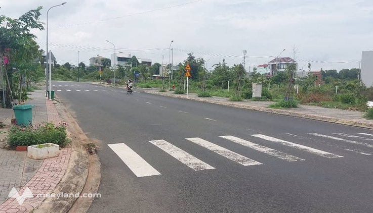 Bán lô đất mặt tiền đường Hoàng Xuân Nhị, khu Hưng Việt, phường Long Tâm, trung tâm Bà Rịa, giá 3.1 tỷ