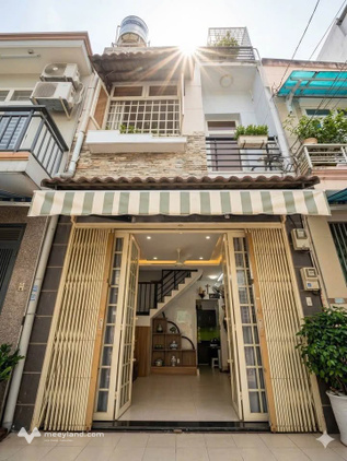 Bán nhà Huỳnh Thiện Lộc, Tân Phú, hẻm xe hơi 5m thông, 3 tầng, giá 5,5 tỷ