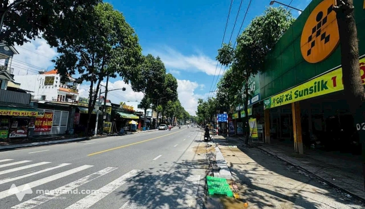 Chủ gửi bán lô đất mặt tiền đường Hai Bà Trưng, Dĩ An, giá 7.9 tỷ