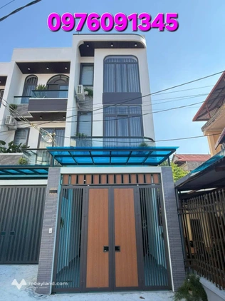 Bán nhanh căn nhà 65m2, cạnh chùa Tiên, ô tô đỗ trong sân, trung tâm phường Chi Lăng