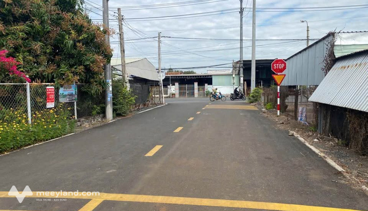 Bán nhà mặt tiền đường nhựa Láng Dài, Đất Đỏ, giá 889 triệu
