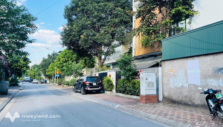 Bán 332,8m2 khu đất đấu giá xây dựng nhà ở Phường Việt Hưng - ngõ 56 Kim Quan Thượng