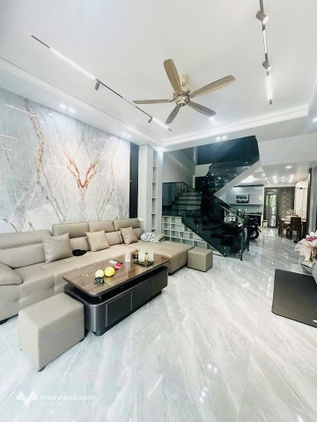 Siêu phẩm nhà 4 tầng mới tinh, view hồ, 65m2, Lê Chân, chỉ 7,65 tỷ