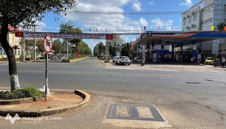 Bán đất trung tâm thị trấn Chư Sê, mặt đường 17/8, 144m2, giá 2.25 tỷ