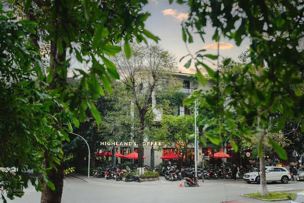 Bán căn góc shophouse 4 tầng hoàn thiện, gần ngay khoáng nóng onsen eco village