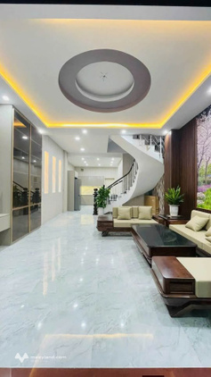 Cho thuê nhà 3 tầng đường Lê Văn Thịnh, gần biển Nguyễn Tất Thành, Liên Chiểu