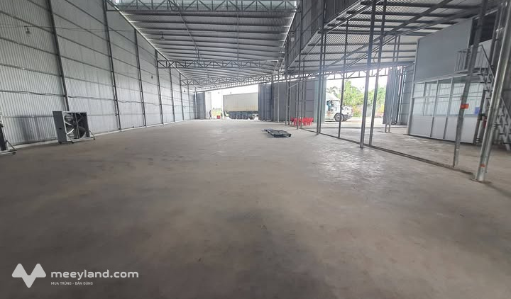 Cho thuê kho xưởng rộng rãi mặt tiền Quốc lộ 1A, Tiền Giang