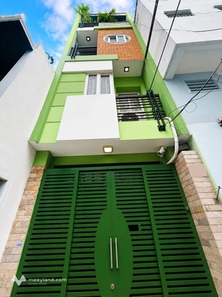 Hẻm xe hơi trung tâm Quận 3, 4 tầng, bê tông cốt thép, 32m2, 4 phòng ngủ, 30m ra mặt tiền