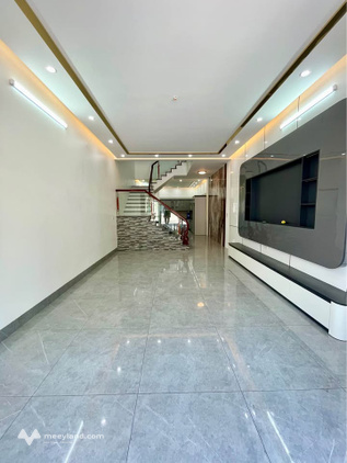 Nhà xinh tặng nội thất, sổ xịn, đường 15m, Tam Điệp, Ninh Bình