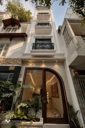 Tài sản tại Hồ Con Rùa, Quận 3, đường Phạm Ngọc Thạch - hẻm ô tô đang kinh doanh - 5 tầng - nhà đẹp như ảnh tự chụp