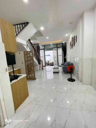 Bán nhà 1 lầu căn góc thoáng mát, Âu Dương Lân, quận 8, sổ hồng riêng hoàn công