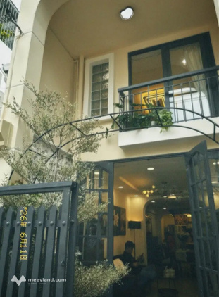 Một căn nhà vừa đủ đẹp để bắt đầu cuộc sống mới ngay tại trung tâm Phú Nhuận