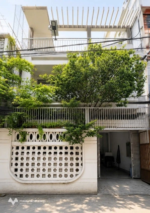Không có bộ lọc nào đẹp hơn bộ lọc thời gian - Nhà cổ Tôn Thất Tùng Quận 1 - 128m2 chờ chủ mới