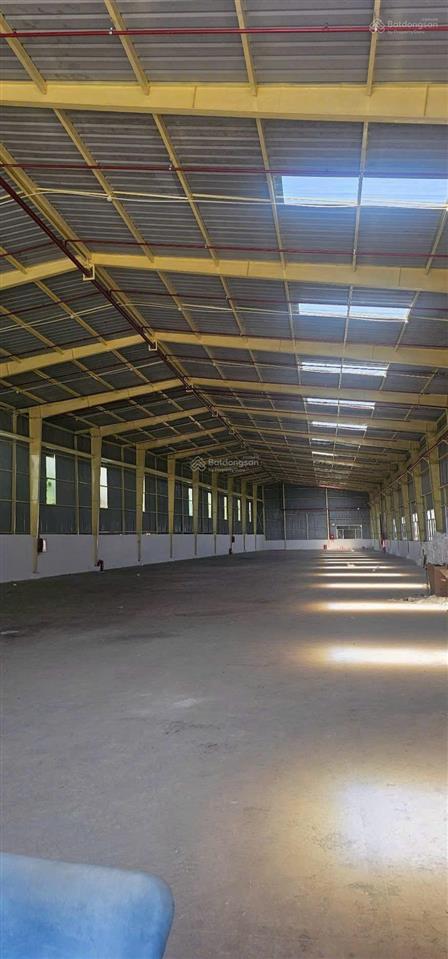 Bán gấp kho xưởng chính chủ 2500m2 hệ thống pccc tự động đường container