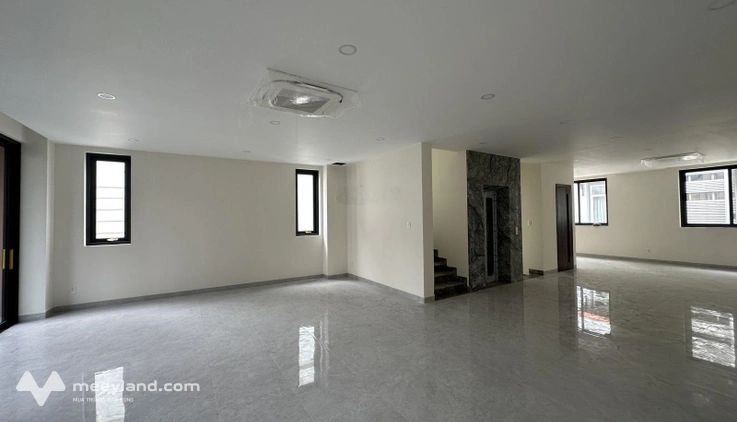 Cho thuê Văn phòng tại Khu đô thị Him Lam Kênh Tẻ, DT 500m², nhà xây mới 100%.