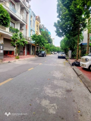 Nhà 3 tầng mặt đường đô thị Hoà Vượng, 81m2, 4.5m mặt tiền, giá 5,6 tỷ