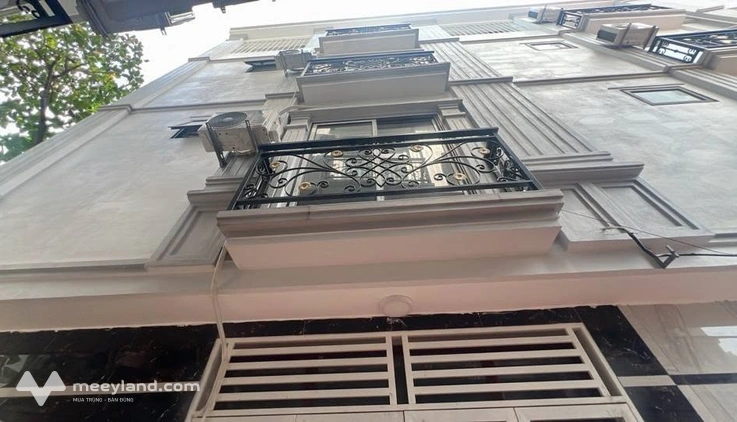 Bán nhà đẹp Long Châu, Phụng Châu, 30m2, full nội thất, ô tô đỗ cách nhà chỉ 10m