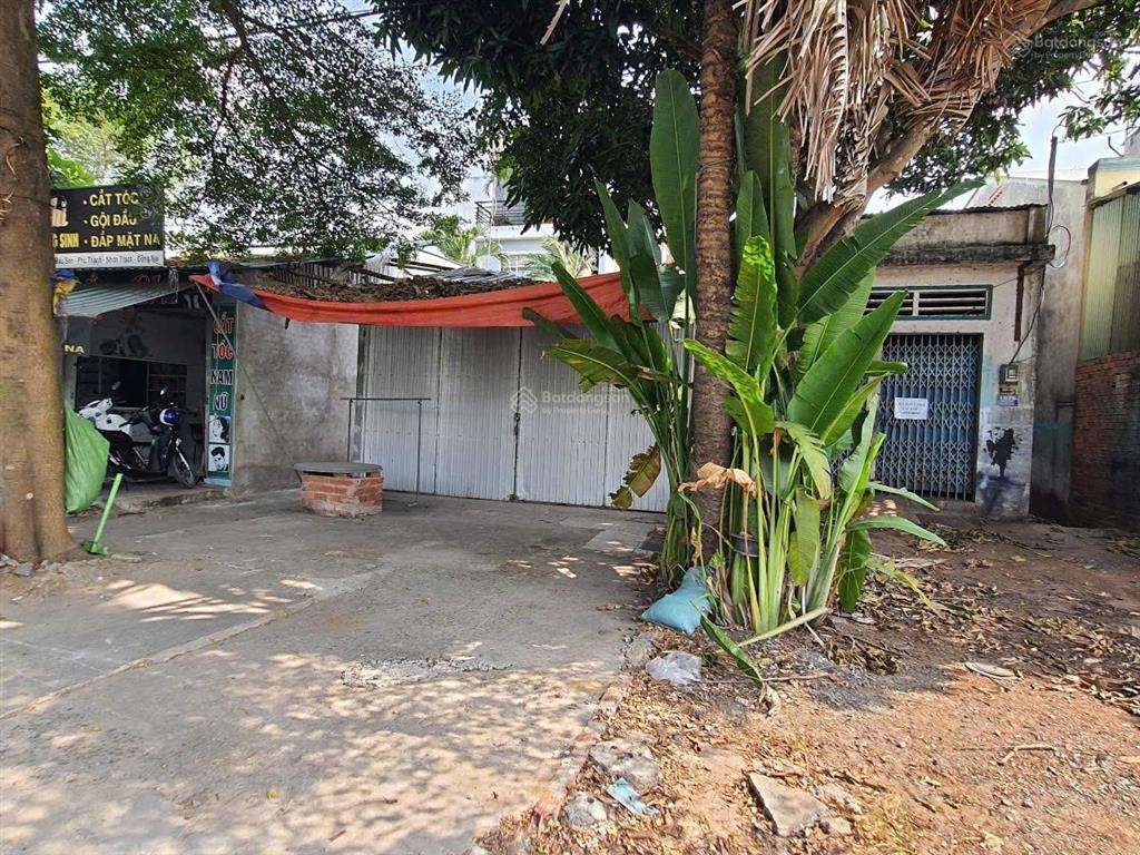 Hai mặt tiền đường quách thị trang gần vđ3 và nguyễn ái quốc thuận tiện di chuyển hcm sân bay lt