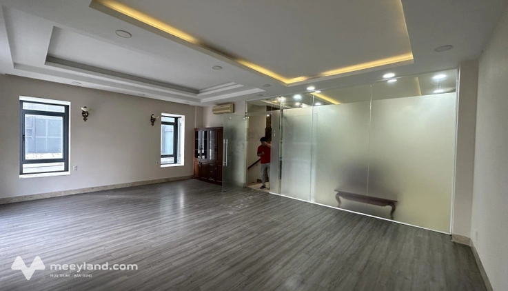 Cho thuê Văn phòng tại Khu đô thị Him Lam Kênh Tẻ, 22 triệu VND, DT 120 m2, giá ưu đãi