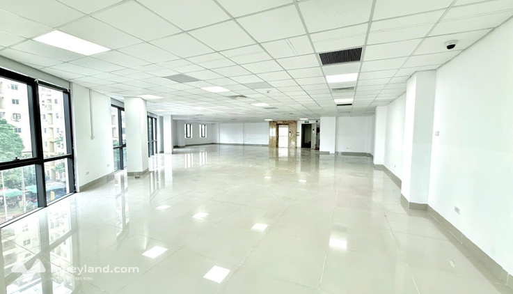 Có văn phòng cho thuê mới xây ở KV Cầu Giấy - Nhà vuông vắn - Cửa sổ thoáng - khu trung tâm