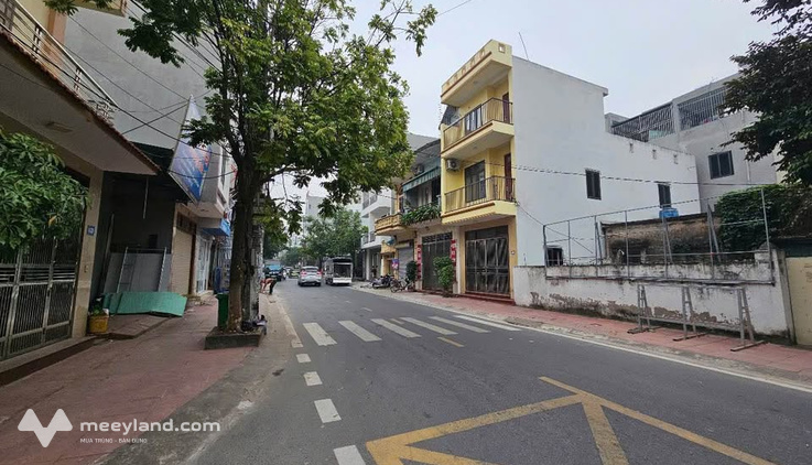 Bán nhà 2 tầng dân xây mặt phố Ngô Thì Nhậm giá cực đẹp