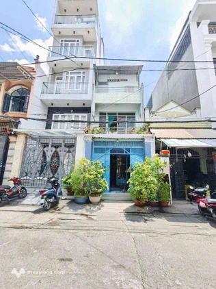 Hẻm 8m Thoại Ngọc Hầu, 90m², 4m x 18m, 3 tầng, 8 ngủ, tiện khai thác cho thuê, giá 9.2 tỷ