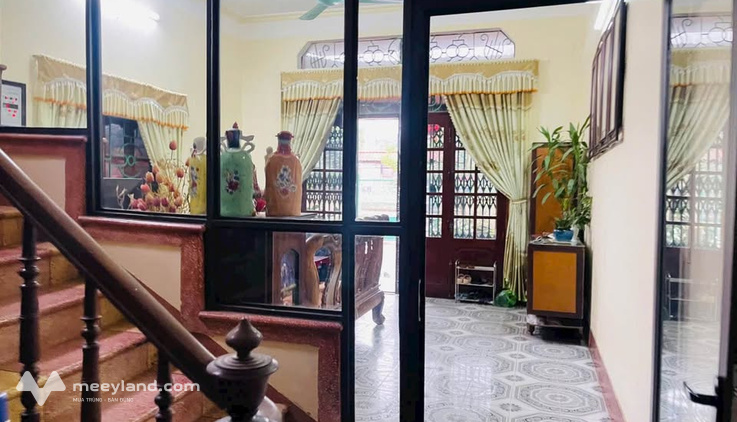 Bán đất tặng nhà 2 tầng, đối diện siêu thị Go, cách ngã tư đường Việt Bắc 50m