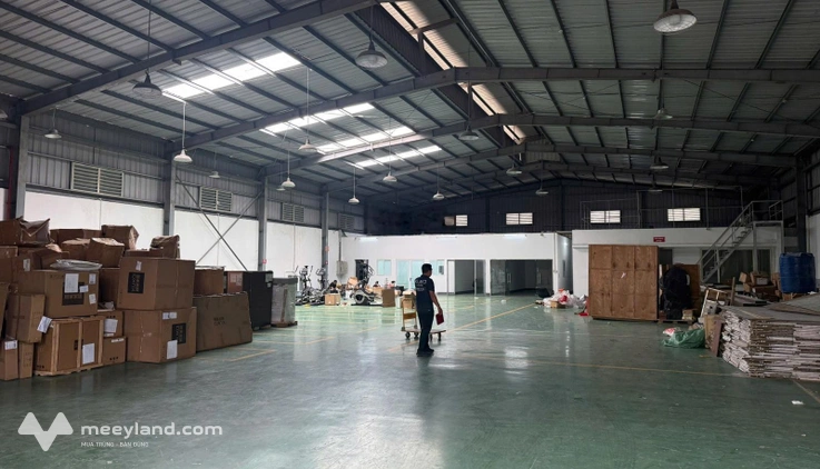 Cho thuê kho tại Nguyễn Văn Linh. DT: 1200m2, PCCC, nền Epoxy, khung zalmin, điện 3pha, xuất VAT