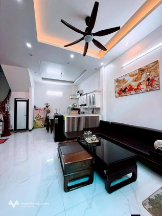 Bán nhà 3 tầng khu vực Trường Chinh, ngõ nông