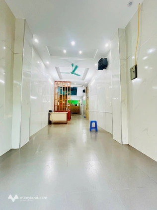 Cho thuê nhà Giáp Nhị, Hoàng Mai, 70m² x 4 tầng, 4 phòng ngủ, ô tô tránh đỗ, giá 16 triệu/tháng