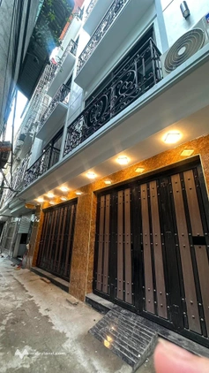 Bán tòa nhà căn hộ dịch vụ đường Bằng Liệt, 70m2 - 6 tầng, thang máy, 10 phòng