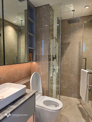 Cho thuê giá tốt 2PN tại căn hộ chung cư Sky Center. LH em: 0934977411