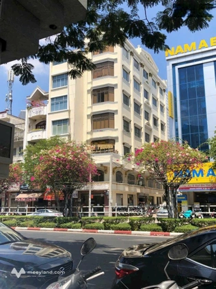 Toà nhà văn phòng cho thuê Nam Phương Số 68 - 70 Hoàng Diệu, P13, Quận 4