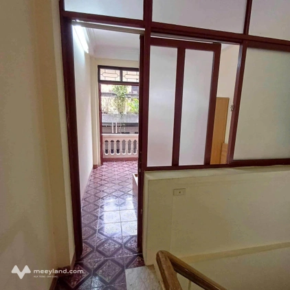 Cho thuê nhà nguyên căn tại ngõ 242 đường Láng, giá 11.5 triệu/tháng