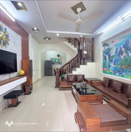 Bán nhà 3 tầng, dân xây, ngõ đường Kênh, Nam Định cũ, giá 2.6 tỷ