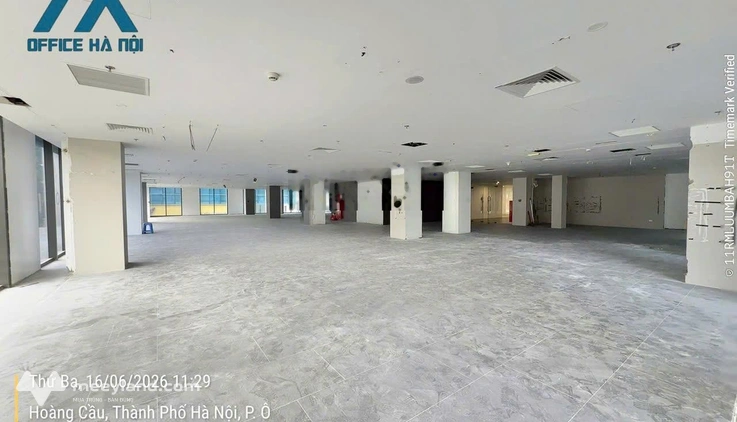 Cho thuê văn phòng hạng A, 600m2 - 205tr/tháng, tại Hoàng Cầu, Đống Đa, Hà Nội, vị trí lô góc sáng