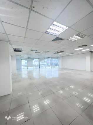 Văn phòng sẵn nội thất - DT: 250m² mặt tiền Út Tịch, P. 4, Tân Bình 55tr/tháng - liên hệ 0971079192