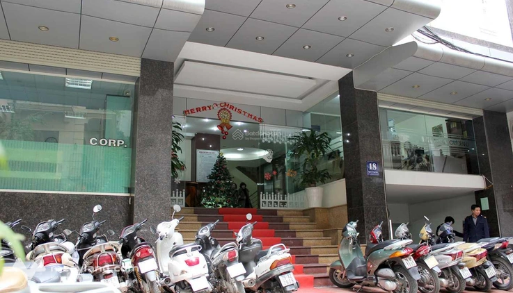 Văn phòng tầng 1, 22m2, tại 11 Thái Hà, free làm ngoài giờ, có chỗ để ô tô